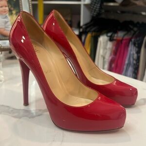 Louboutin heels size 39.5